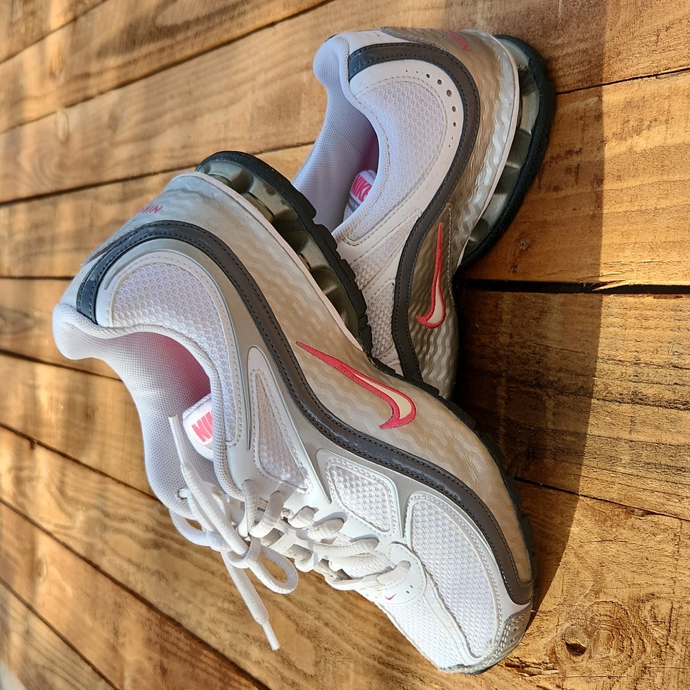 NIKE white sneakers